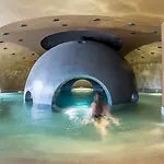 Euphoria Retreat - A Holistic Wellbeing Destination Hotel Mistra