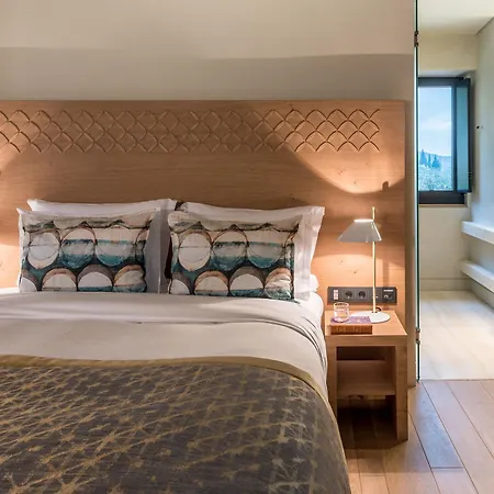 Euphoria Retreat - A Holistic Wellbeing Destination 5* Mystras