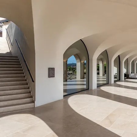 Euphoria Retreat - A Holistic Wellbeing Destination Mystras