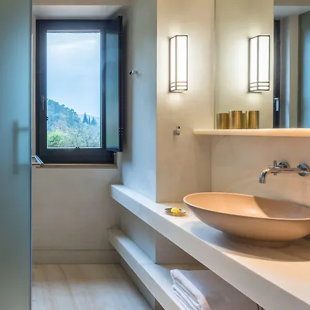 Euphoria Retreat - A Holistic Wellbeing Destination Μυστράς