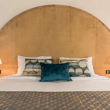 Hotel Euphoria Retreat - A Holistic Wellbeing Destination
