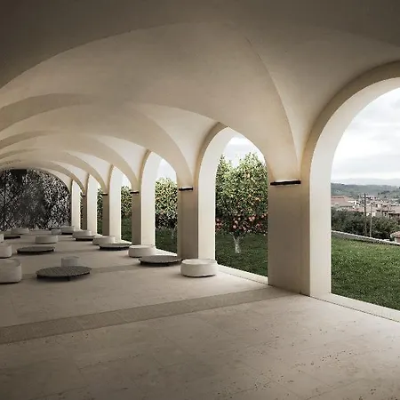 Euphoria Retreat - A Holistic Wellbeing Destination Mystras