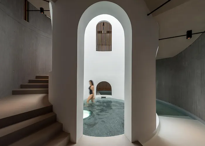 Euphoria Retreat - A Holistic Wellbeing Destination 5* מישטראש