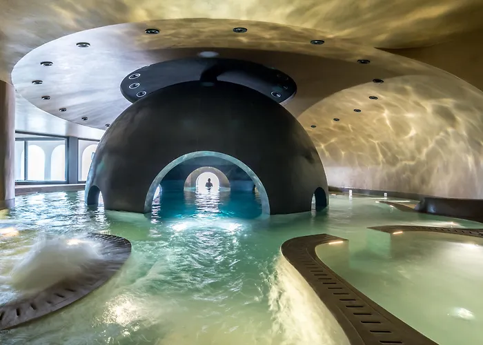 מלון Euphoria Retreat - A Holistic Wellbeing Destination 5*