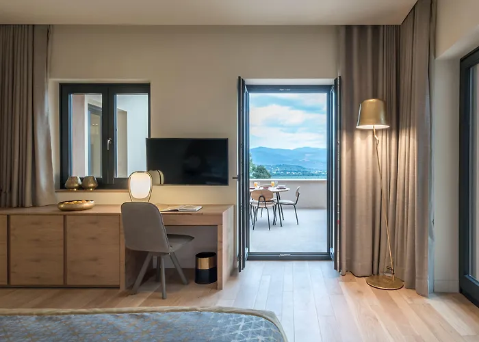 Euphoria Retreat - A Holistic Wellbeing Destination 5* Mystras